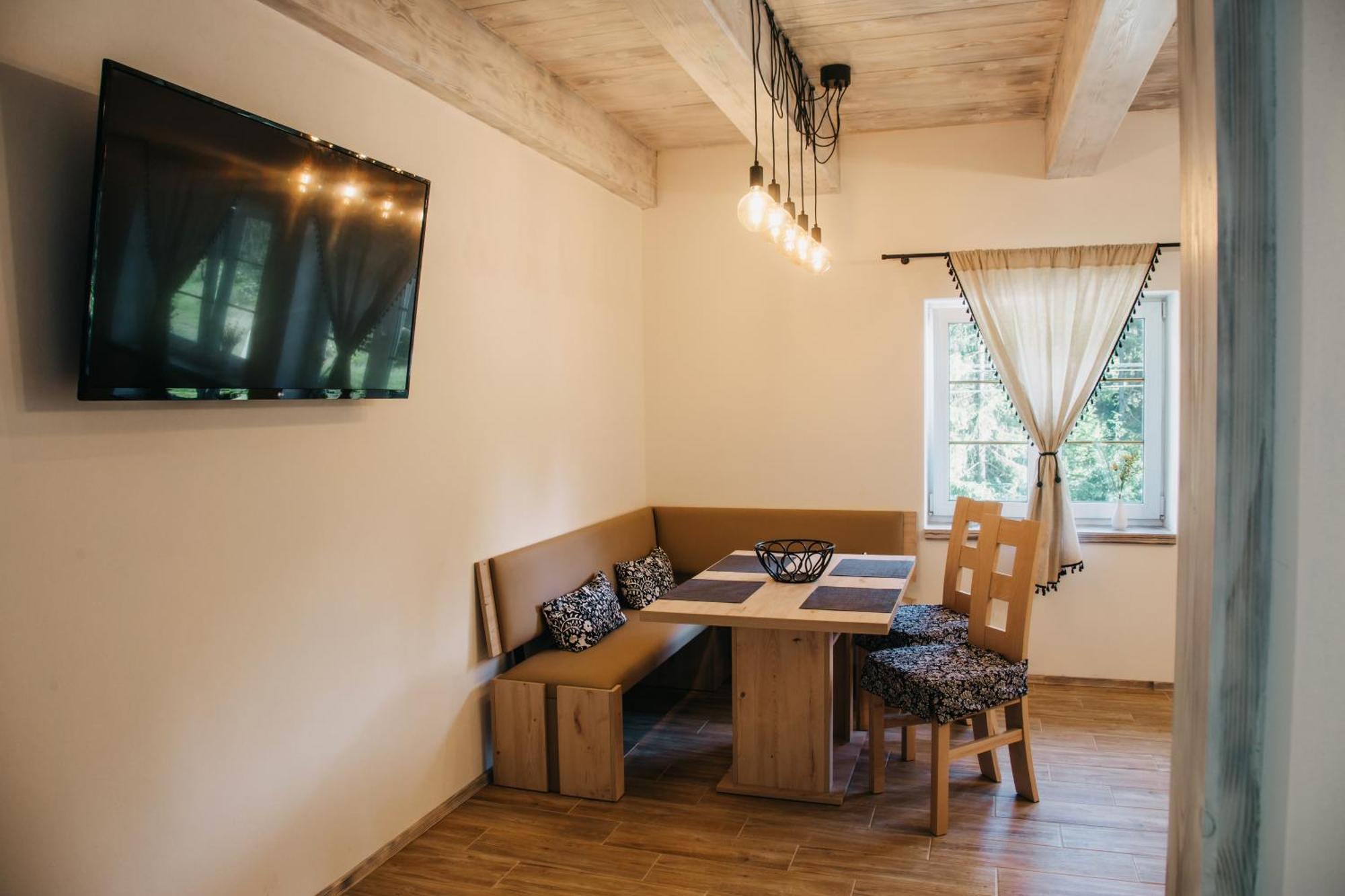 Roubenka U Kavku Villa สตาเร ฮัมรี ภายนอก รูปภาพ